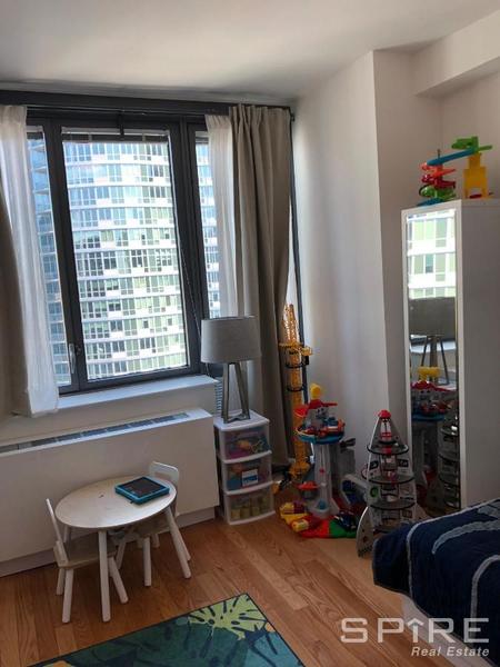 3 bedrooms apartment for rent in LIC - Queens, New York