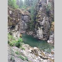 Looking for a roommate in Durham Region, York Region, Toronto - Toronto