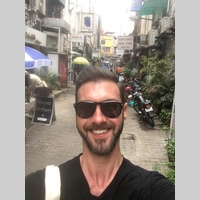 Looking for a roommate in Central - Chicago