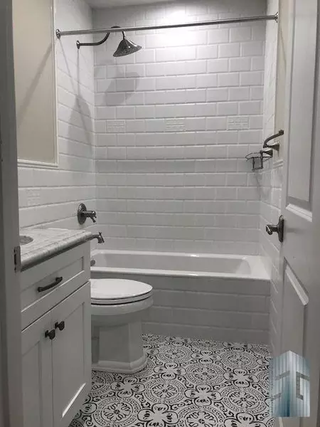 5 bedrooms apartment for rent in Crown Heights - Brooklyn, New York