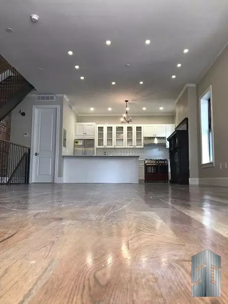 5 bedrooms apartment for rent in Crown Heights - Brooklyn, New York