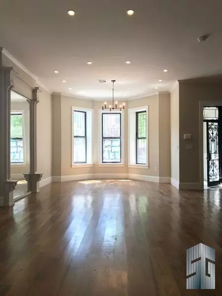 5 bedrooms apartment for rent in Crown Heights - Brooklyn, New York