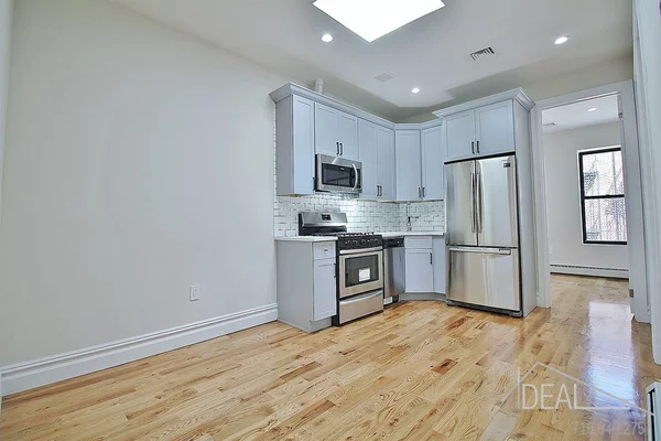4 bedrooms apartment for rent in Brownsville - Brooklyn, New York