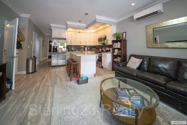 3 bedrooms apartment for rent in Astoria - Queens, New York