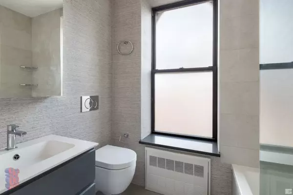 4 bedrooms apartment for rent in Lower East Side - Manhattan, New York