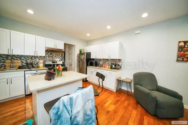 2 bedrooms apartment for rent in Astoria - Queens, New York