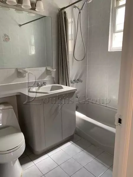 2 bedrooms apartment for rent in Astoria - Queens, New York