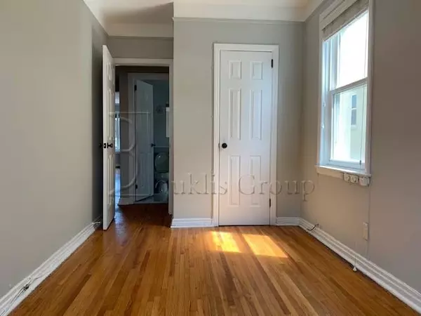 2 bedrooms apartment for rent in Astoria - Queens, New York