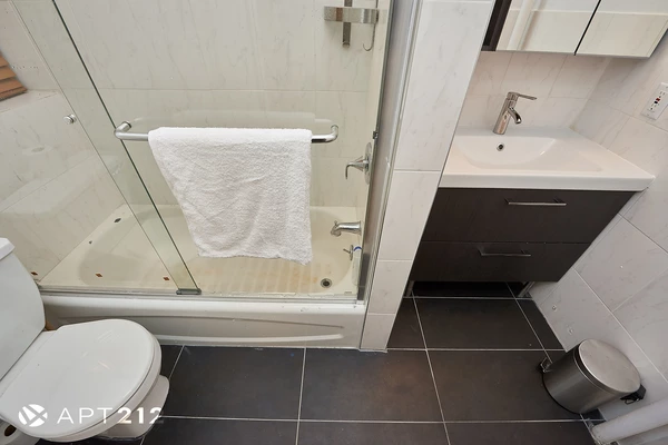 5 bedrooms apartment for rent in East Village - Manhattan, New York