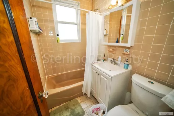 3 bedrooms apartment for rent in Astoria - Queens, New York