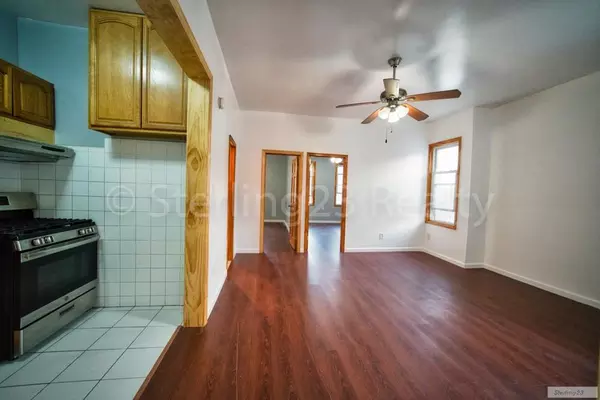 5 bedrooms apartment for rent in Astoria - Queens, New York