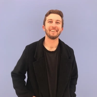 Looking for a roommate in Central Los Angeles, The Verdugos, San Fernando Valley, Westside / South Bay - Los Angeles