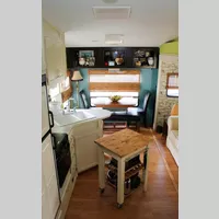 Looking for a roommate in Central Los Angeles, San Fernando Valley, Westside / South Bay - Los Angeles