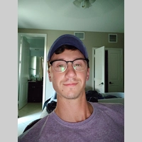 Looking for a roommate in Palm Beach County - Miami