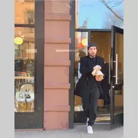 Looking for a roommate