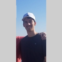 Looking for a roommate in Central Los Angeles, The Verdugos, Southeast, San Fernando Valley, Westside / South Bay - Los Angeles