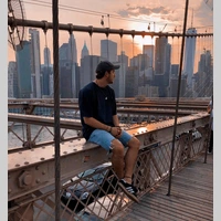 Looking for a roommate in Coastal - San Diego