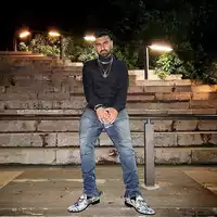 Looking for a roommate