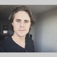 Looking for a roommate in Central Los Angeles, San Fernando Valley - Los Angeles