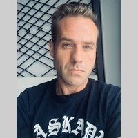 Looking for a roommate